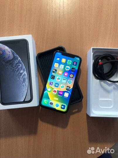 iPhone Xr, 64 ГБ