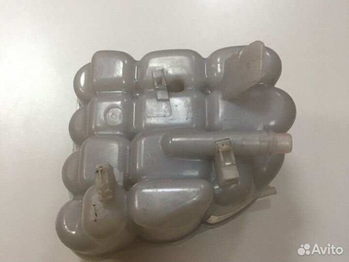 Продам расширительный бочек Фольцваген туарег nf