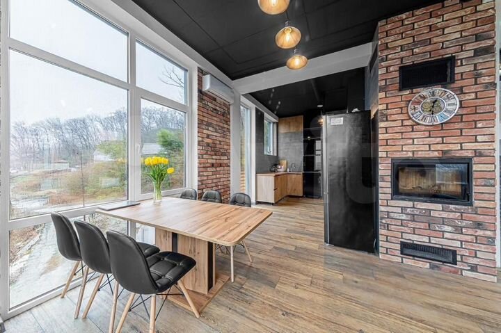 Дом 180 м² на участке 3,5 сот.