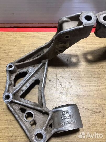 Кронштейн рычага Шкода fabia