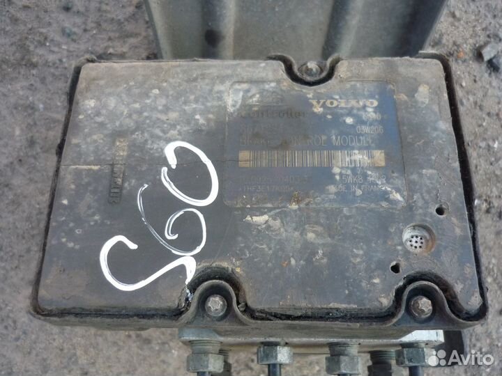 8671224 Блок абс Вольво S60.S80.V70.XC70