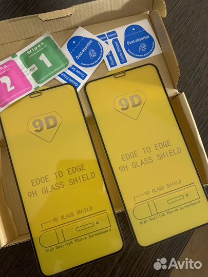 Защитное стекло на iPhone 11 pro max