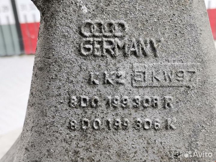 Кронштейн двигателя Volkswagen Passat B3 1996