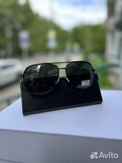 Солнцезащитные очки