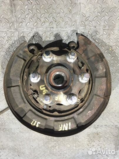 Кулак поворотный задний правый в сборе со ступице