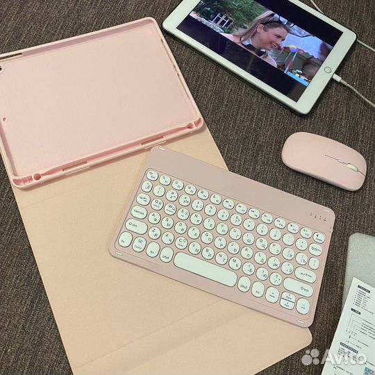 Чехол-клавиатура для iPad 6