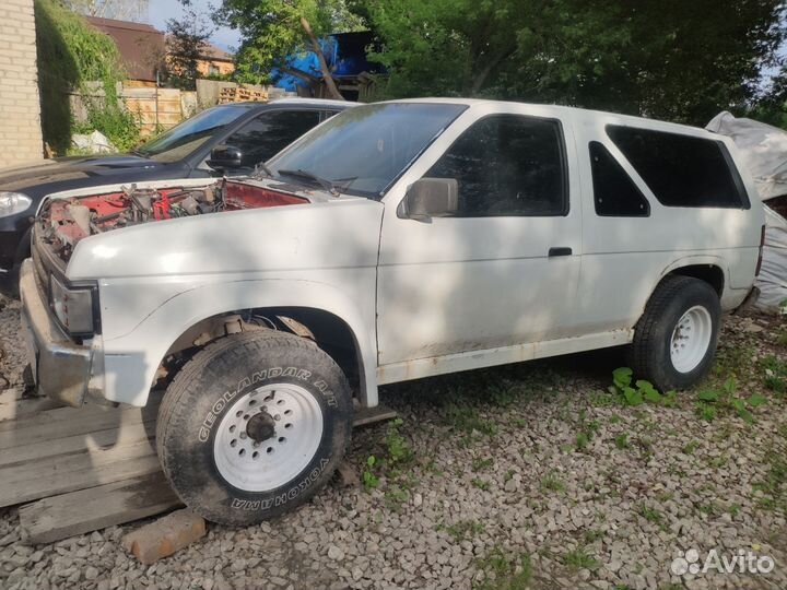 Nissan Terrano 2.4 МТ, 1991, 86 000 км