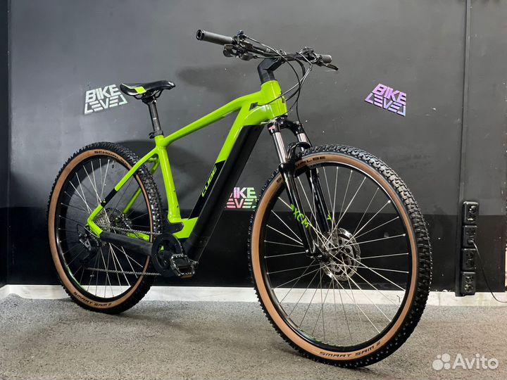 Cube Reaction Hybrid One