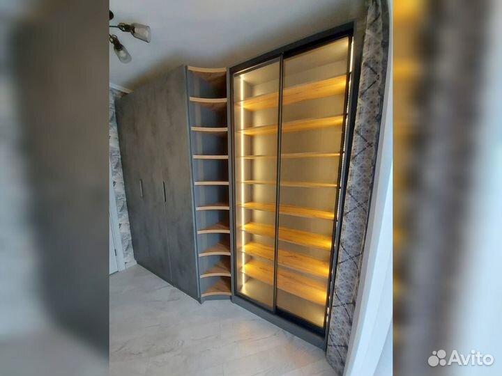 Шкаф встроенный