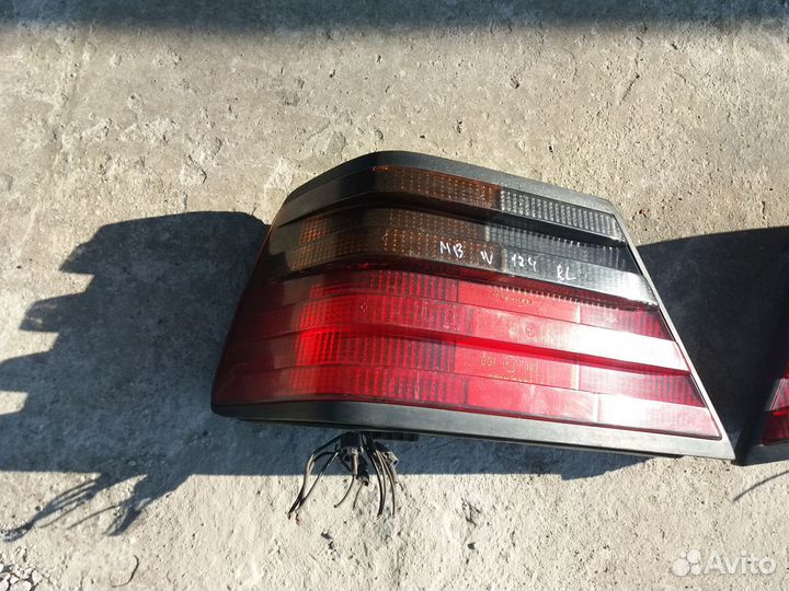 Фонарь стоп комплект Mercedes W124