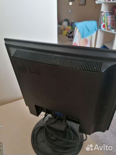 Монитор LG 17