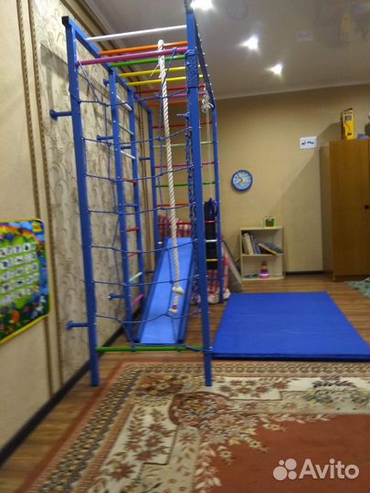 Детская спортивная шведская стенка