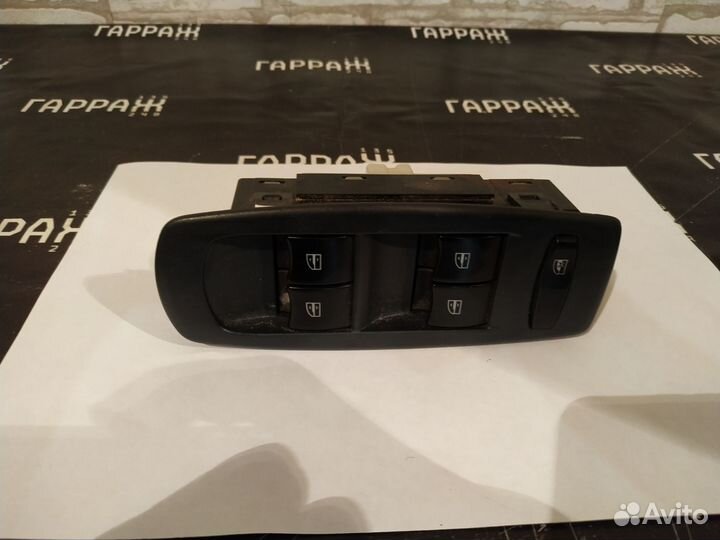 Блок управления стеклоподъемниками Renault Koleos