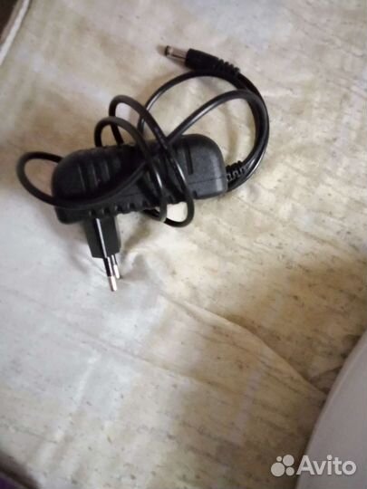 Лак для ногтей, аппарат и лампа