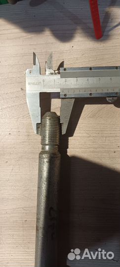 Буксировочный крюк (болт )