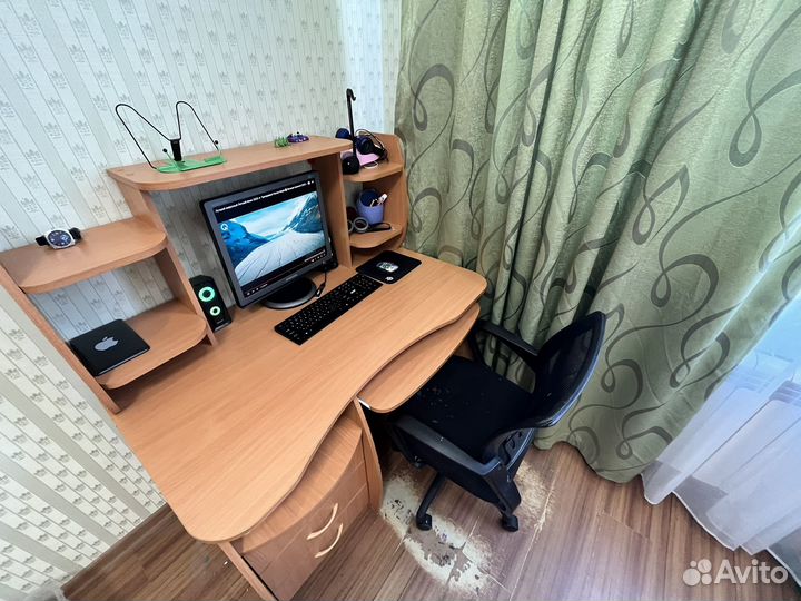 Компьютерный стол