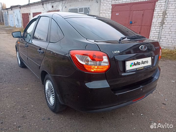 LADA Granta 1.6 МТ, 2015, 124 000 км