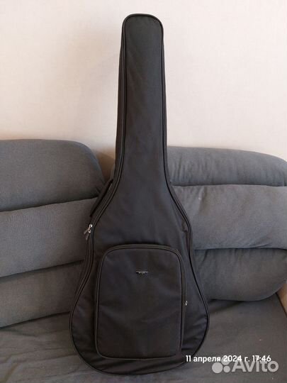 Акустическая гитара