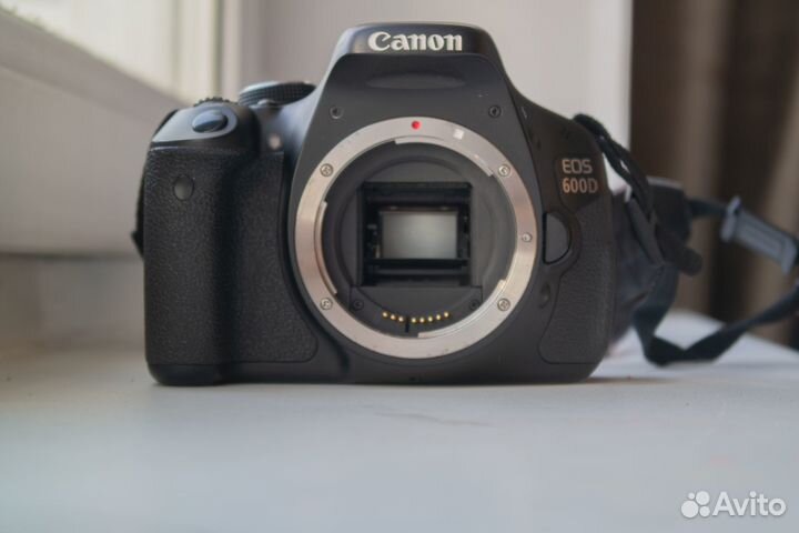 Фотоаппарат Canon EOS 600D