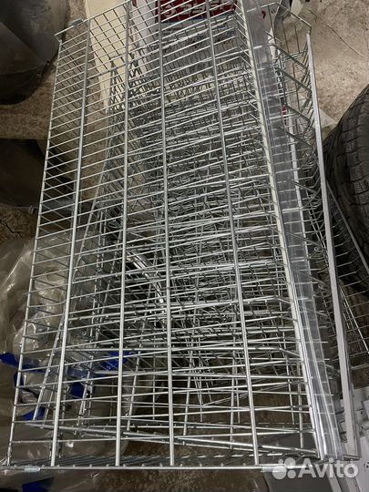 Корзины металлические с перегородками