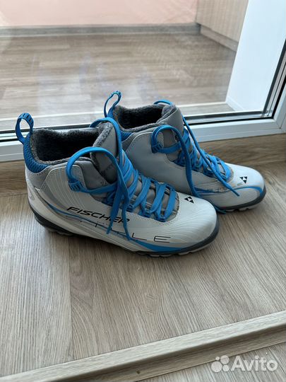 Ботинки лыжные женские