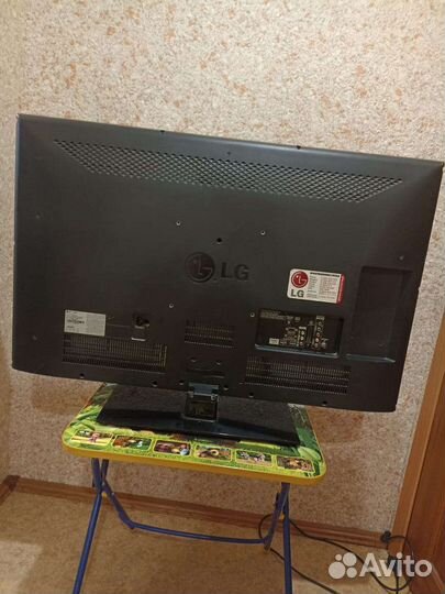 Телевизор LG диагональ 42 дюйма (107 см)