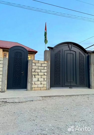 Ворота в Махачкале в красивом дизайне