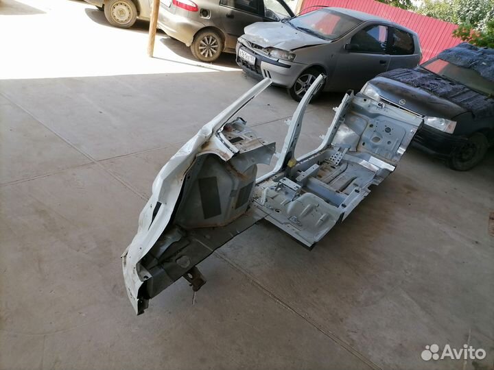 Боковина левая кузова Лада Гранта 2 2021 года