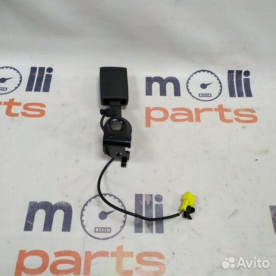 Ремень безопасности задний Mercedes-Benz Ml350D