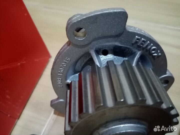 Насос водяной ваз 2108-15, 1111 