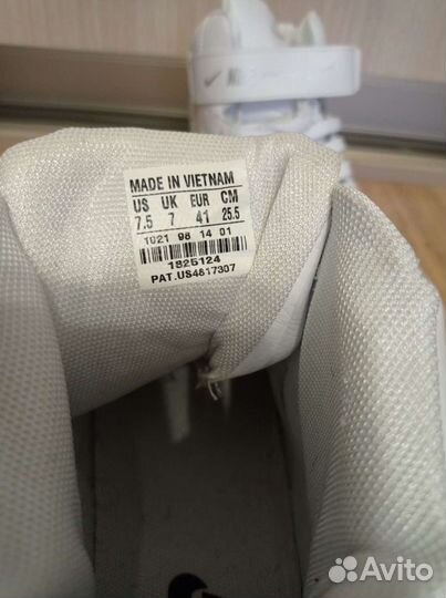 Кроссовки Nike новые 41