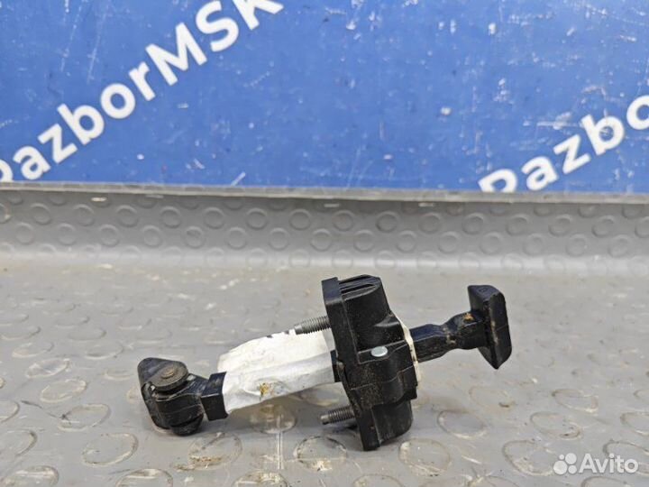 Ограничитель двери передний Renault Dokker