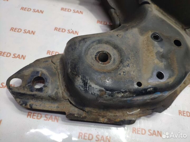 Балка под двс Toyota RAV4 ACA20 1azfe