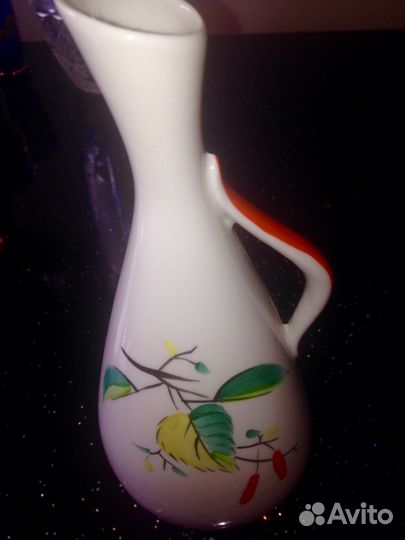 Старинный кувшинчик