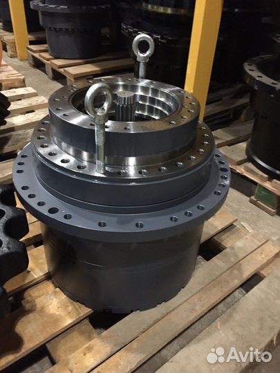 Редуктор хода Hyundai R210 аналог