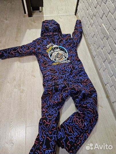 Зимний комбинезон мужской сноубордический