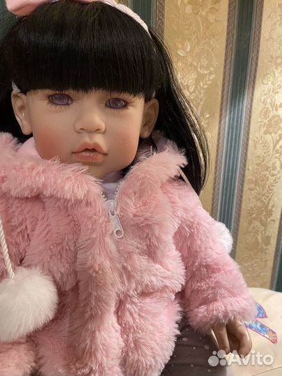 Кукла Адора