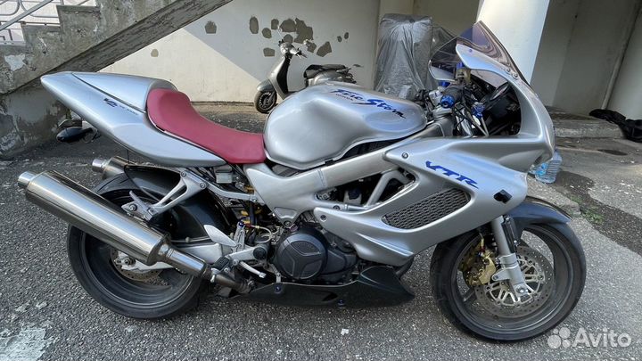 Honda VTR 1000F Firestorm