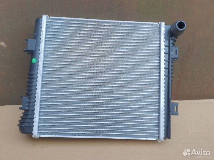 Дополнительный радиатор Mercedes C W205