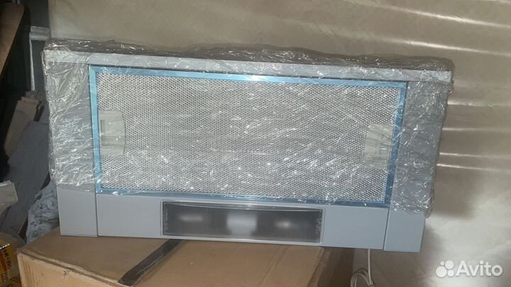 Вытяжка для кухни 60 см новая Faber