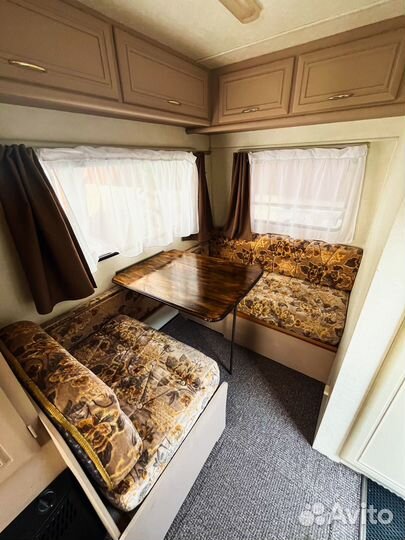 Прицеп-дача Avondale Harworth, 2000