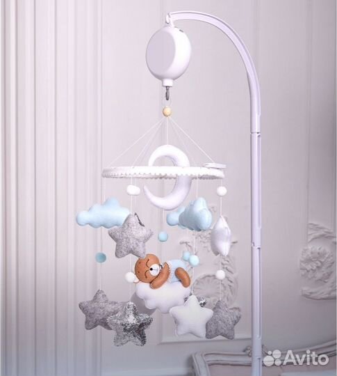 Мобиль на кроватку из фетра