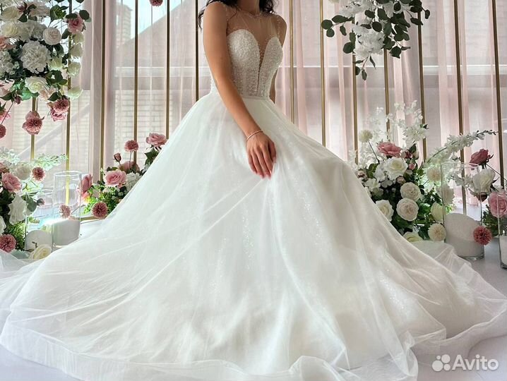 Платье свадебное