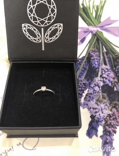 Кольцо с бриллиантом (эпл)