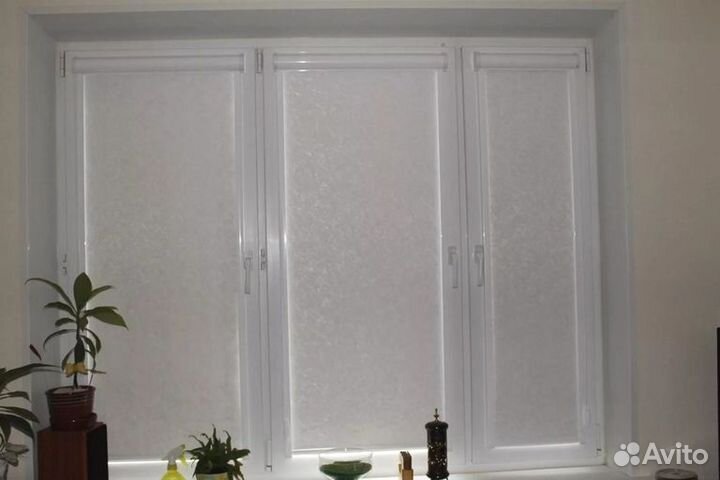 Рулонные шторы день ночь на заказ