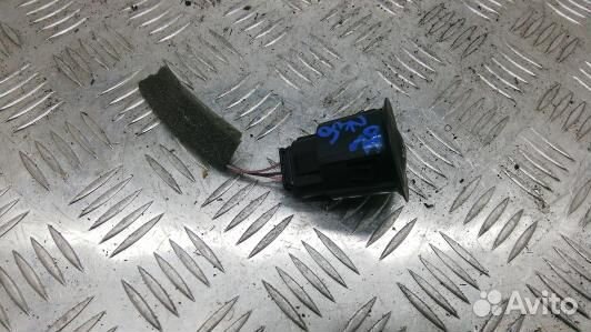 Кнопка запуска двигателя renault scenic 3 (93N28XV