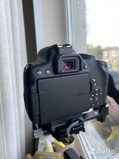 Зеркальный фотоаппарат Canon EOS 750 D