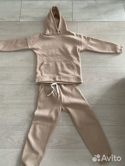 Спортивный костюм
