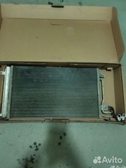 Радиатор кондиционера Фольксваген Поло