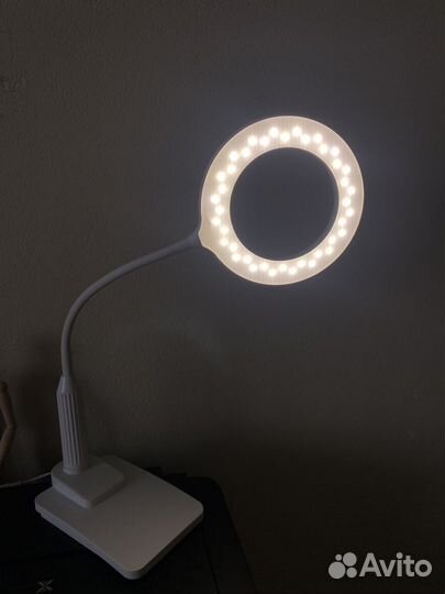 Лампа настольная